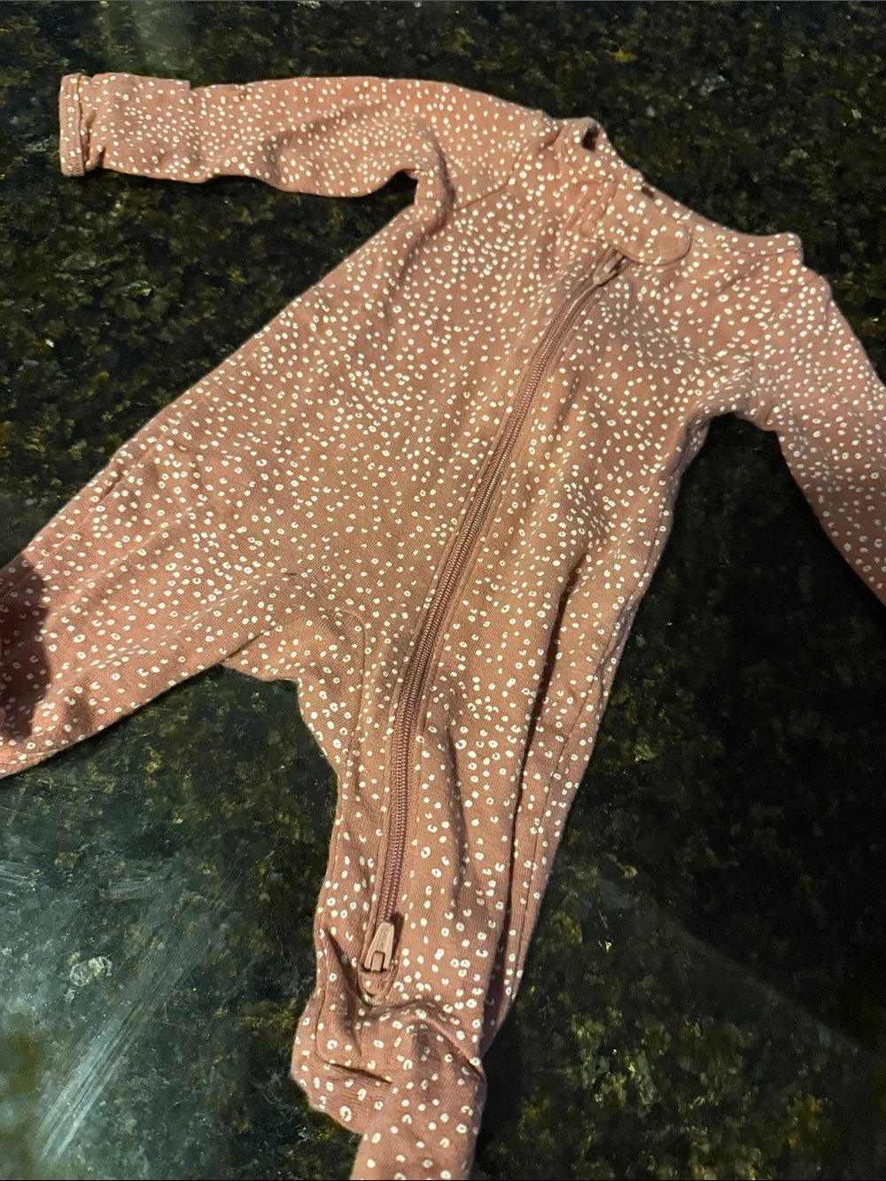 Baby Footed One-Piece Sleeper in Dusty Rose with Dot Print - NEWBORN - Like New